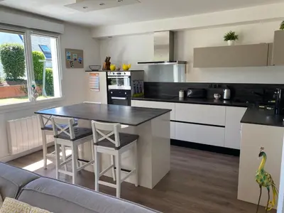 Cuisine ou kitchenette dans l'établissement Maison cosy à Guipavas 3 chb, proche Brest et aéroport