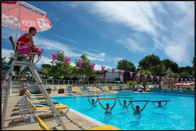 Piscine de l'établissement Lambé ou située à proximité