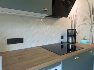 Cuisine ou kitchenette dans l'établissement Maison familiale avec tennis privé et jardin