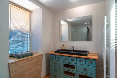 Salle de bains dans l'établissement Chez Alice et Antoine - 300 m de la plage