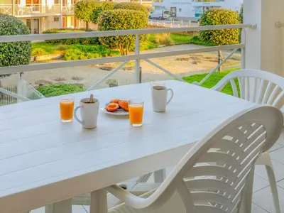 Balcon ou terrasse dans l'établissement D de Bertheaume N105 2P4