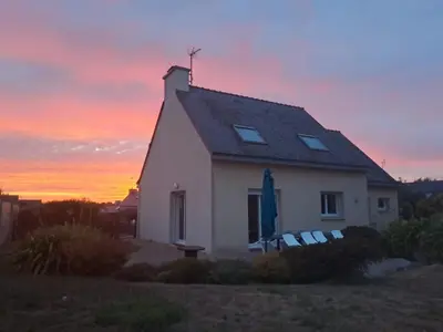 Lever ou coucher de soleil vu de la maison de vacances ou à proximité