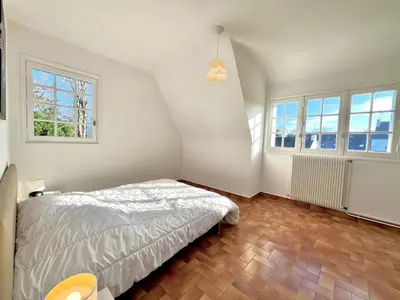 Un ou plusieurs lits dans un hébergement de l'établissement Maison familiale à Beg Meil, plage à 5 min à pied