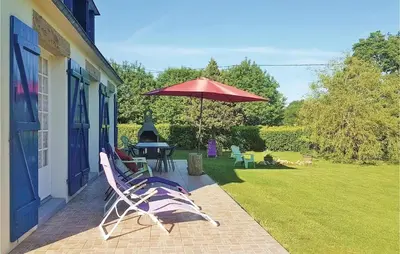 Jardin de l'établissement Belle maison de famille Keristin à Concarneau