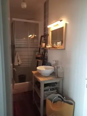 Salle de bains dans l'établissement les vagues a Bénodet