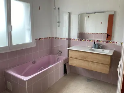 Salle de bains dans l'établissement Tall Ar Groas