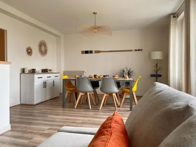 Cuisine ou kitchenette dans l'établissement Grand appartement - Une chambre - Plages & Centre à pied