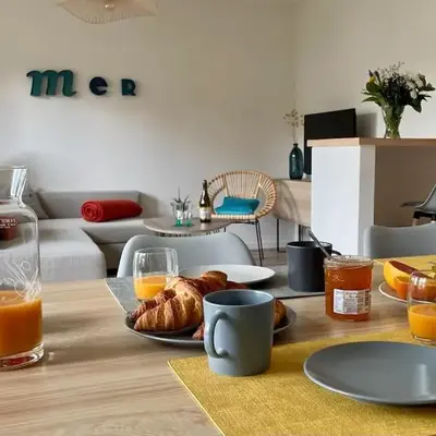 Grand appartement - Une chambre - Plages & Centre à pied