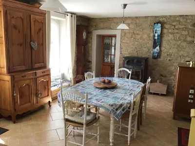 Coin salon dans l'établissement Maison les pieds dans l'eau