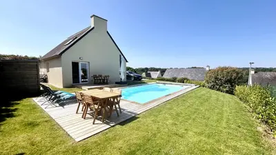 Piscine de l'établissement The cottage with the blue garden - Cottage for 6 ou située à proximité