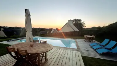 Piscine de l'établissement The cottage with the blue garden - Cottage for 6 ou située à proximité