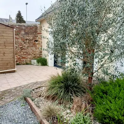 Jardin de l'établissement Maison plein bourg pays bigouden