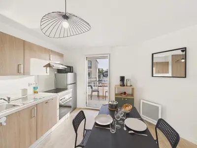 Cuisine ou kitchenette dans l'établissement Plein centre ville - Appart pour 2 avec balcon