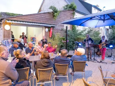 Clients de l'établissement Mobil-home cosy avec terrasse pour 4 pers à Bénodet - API-1-52-1444