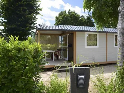 Jardin de l'établissement Chalet cosy avec terrasse à Bénodet - API-1-52-1447