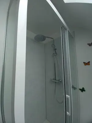 Salle de bains dans l'établissement La maison de Yo