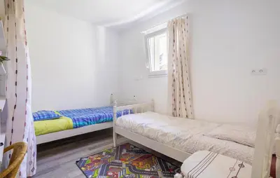 Un ou plusieurs lits dans un hébergement de l'établissement 2 Bedroom Cozy Home In Saint-Yvi