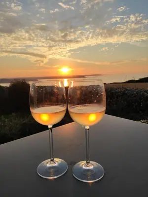 Boissons dans l'établissement Face à la mer