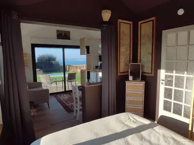Cuisine ou kitchenette dans l'établissement Face à la mer