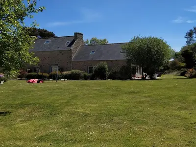 Jardin de l'établissement Holiday Home Villa Beheizter Innenpool 30 by Interhome