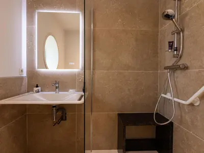 Salle de bains dans l'établissement Holiday Home Villa DUXCAAR by Interhome