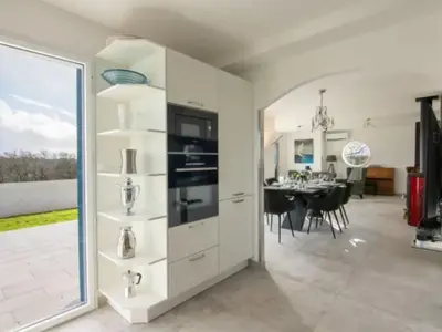 Cuisine ou kitchenette dans l'établissement Holiday Home Villa DUXCAAR by Interhome