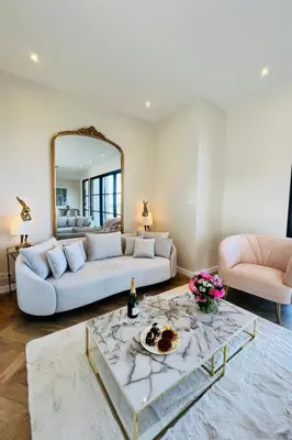 Coin salon dans l'établissement Holiday Home Villa Bellevue by Interhome
