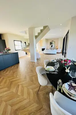 Coin salon dans l'établissement Holiday Home Villa Bellevue by Interhome
