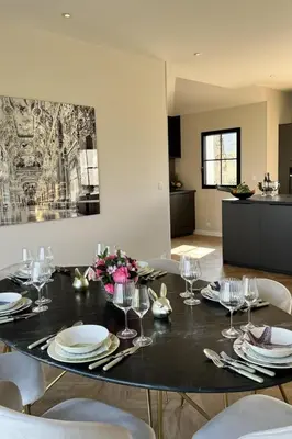 Cuisine ou kitchenette dans l'établissement Holiday Home Villa Bellevue by Interhome