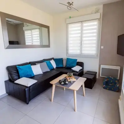 Holiday Home Charmantes Haus mit privatem Jacuzzi in der Bretagne by Interhome