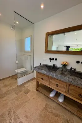 Salle de bains dans l'établissement Holiday Home Villa Entre 2 Plages by Interhome