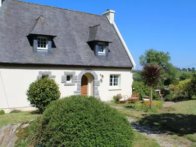 Jardin de l'établissement Holiday Home Ty Coz Castel by Interhome