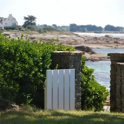 Holiday Home Villa mit großem Grundstück direkt am Mer by Interhome