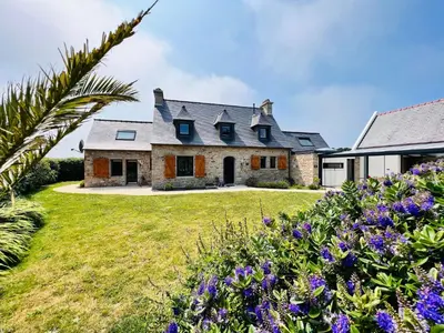 Jardin de l'établissement Holiday Home Villa Ty Arvorig by Interhome