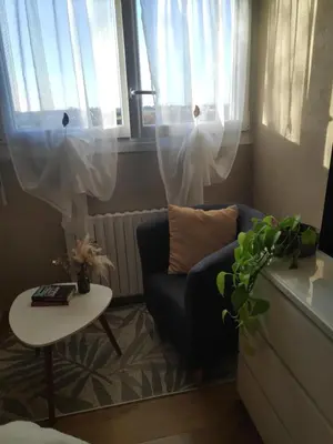 Coin salon dans l'établissement Kastell-Mor 2 chambres au calme vue jardin - proche Roscoff
