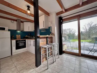 Cuisine ou kitchenette dans l'établissement Gîte Gamay, Séjour nature, commerces à 5 min