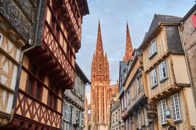 Vue générale sur Quimper ou vue de la ville depuis l'appartement