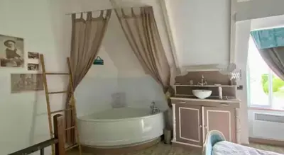 Salle de bains dans l'établissement La Petite Chaumière - Charming cottage Pays Bigouden