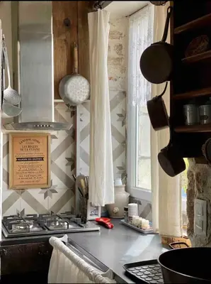 Cuisine ou kitchenette dans l'établissement La Petite Chaumière - Charming cottage Pays Bigouden