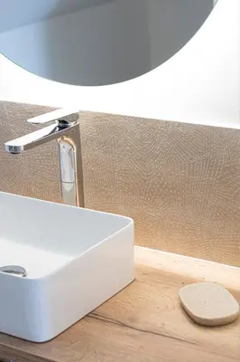 Salle de bains dans l'établissement Les pieds dans le sable