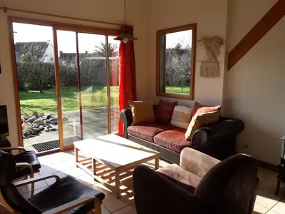 Plan de l'établissement maison lumineuse dans un grand jardin arboré et très proche des plages