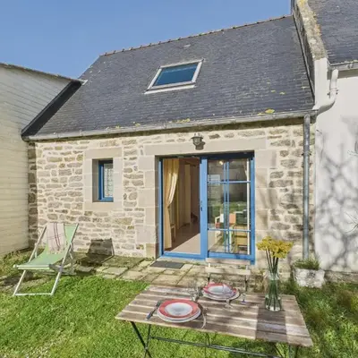 Petit gîte pour 2 avec jardin proche de la plage