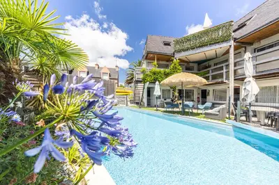 Piscine de l'établissement Ouest Découvertes ou située à proximité