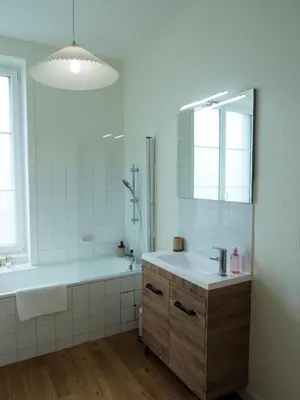 Salle de bains dans l'établissement Mor Kousket - Studio Quimper Centre, Parking Privé