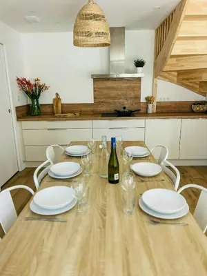 Cuisine ou kitchenette dans l'établissement Family Stone House In Pays Bigouden