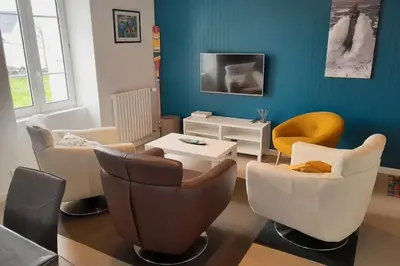 Télévision ou salle de divertissement dans l'établissement E -Tal Ar Mor