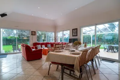 Coin salon dans l'établissement La Villa de Pentrez -A quelques mètres de la plage