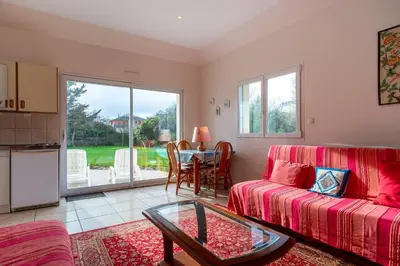 Coin salon dans l'établissement La Villa de Pentrez -A quelques mètres de la plage