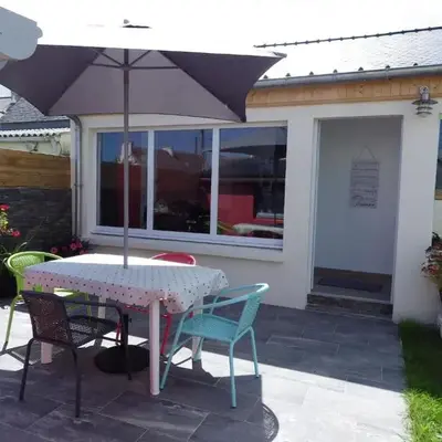 Modern holiday home in St Pol de Leon