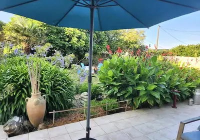 Jardin de l'établissement Longère au coeur du pays Bigouden